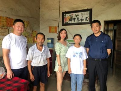 【商会动态】聚爱圆梦，情暖学子——我会公益助学小组走访活动正在进行！