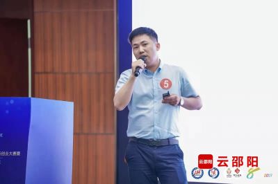 【邵商访谈】商会执行会长、垣芯半导体创始人曾艳飞：挺起中国芯片脊梁，做国产尖刀力量